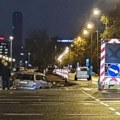 FOTO Nesreća na Novom Beogradu: Taksi uleteo u radove na Bulevaru Zorana Đinđića