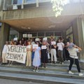 Burno na Fakultetu političkih nauka: Slaviša Orlović (ni)je izabran za dekana, održan protest studenata