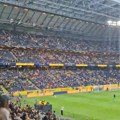 Đurđevdan na frends areni: Nekoliko hiljada srpskih navijača bodri Orlove, a di-džej je za njih imao posebno iznenađenje…