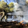 U Grčkoj požar na ostrvu Hiosu, premijer upozorava na opasno leto