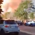 Stravična eksplozija na benzinskoj pumpi u Rimu! Odzvanjale detonacije, staklići leteli na sve strane: Ima povređenih! (video)…