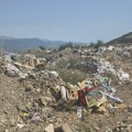 Poruke sa svih strana! Rešavajte divlju deponiju prema Prisjanu! Da ne bude kasno!