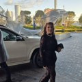 Viki stigla na punoletstvo sina u beloj "zverki": Nosi crnu čipku a oko vrata dijamante! Sve pršti od luksuza
