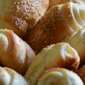 Tri kilograma žita po ceni jedne kifle: Žetva pšenice privodi se kraju, evo šta se dešava sa cenom