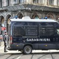 Opkolili ga pa izboli na šinama jer su ga pomešali sa rivalskom bandom