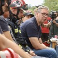 Vučić: Od 2021. do 2026. godine kupljeno devet puta više protivpožarne opreme nego u prethodnih 37 godina