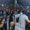 Ludnica u autobusu, svi pevali kariju Pešiću: Posvetili su mu jednu pesmu (video)