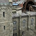 Crkva se urušila kao da je od kartona: Pogledajte kako istorijska građevina nestaje u sekundi