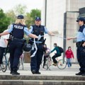 Drama! Policija opkolila naoružanog muškarca u Ljubljani! Dva puta upotrebila elektrošokove - "Pusti nož" (video)