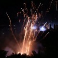 Nesvakidašnja tradicija u Grčkoj: Uoči Uskrsa održava se "raketni rat" između dve crkve, ovo su pravila (video)