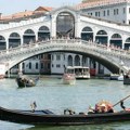 Венеција наплаћивањем улаза у град за 11 дана зарадила 975.000 евра