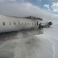 Pao avion na aerodromu u Torontu: Na licu mesta ekipe hitne pomoći (video)