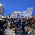 FOTO, VIDEO Studentski protest "Sever zove" u Subotici: Građani formirali lanac zajedništva