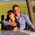 Dragana Mićalović došla kod Luke Crepuljarevića u semegnjevo Prisna slika na kojoj se grle zapalila mreže: "Sličan se…