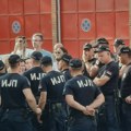 Interventna brigada probila građansku blokadu policijske stanice Voždovac