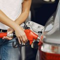 Ukidanje državnog ograničenja cena goriva značilo bi veću nesigurnost za potrošače