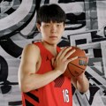 Novi Kinez u NBA: Tata rekao „ne budi debeo“ i eto…