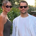 Emina Jahović sa vlasnikom kompanije vredne pola milijarde evra! Prve fotografije: Provode se zajedno tip-top skockani, tu je…