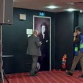 (VIDEO) Novinari čekali Flika, on čekao da neko nađe ključ