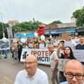 „STUDENTI NE ĆUTE“. Četvrti protest protiv nasilja, na čelu kolone studenti koji su poručili „RAČUNAJTE NA NAS!“