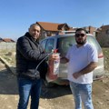 Stanovnici romskih naselja u Nišu, Leskovcu, Pirotu, Prokuplju, Bujanovcu i Boru dobili protivpožarne aparate