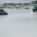 Apokaliptične scene u Dubaiju: Grad potpuno tone pod vodom, na ulicama opšti haos: Letovi otkazani, putnici spavaju na podu…