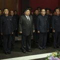 Tragedija u severnoj Koreji Kim u suzama, rano jutros stigao na sahranu (foto)