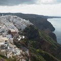 Santorini u vrtlogu zemljotresa i vulkana