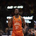 Zvezda (opet) hoće igrača jakog kao stena