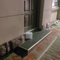 Okupljanje građana otkazano, prostorije Srpske napredne stranke ipak obezbeđivala policija