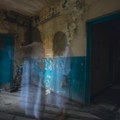 Ove poznate ličnosti tvrde da su im kuće uklete: Njihove priče lede krv u venama FOTO
