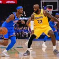 Ne može kralj sve sam! Brutalna poruka šampiona na startu serije: Oklahoma razbila Lejkerse, Lebron bez podrške! (video)