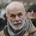 Uništeno službeno vozilo Vojislava Mihailovića, on sumnja da je zbog podrške studentima