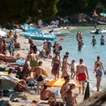 Uzbuna na mondenskom ostrvu: Epidemija vrlo zarazne bolesti, proveravaju se kontakti sa letova