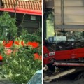Teška nesreća, autobus sleteo sa puta, vozaču pozlilo? Srušeno drvo, deo putnika u Kliničkom centru (video)