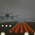 Teretni avion kompanije Amazon promašio pistu, nadležni navode da ima više povređenih