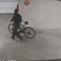 Lopov u Žarkovu mislio da je polomio kamere u zgradi, pa ukrao bicikle iz garaže: Jedna ga je ipak snimila