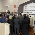 Opozicija traži prekid Skupštine: Memić ne može biti i ministar i odbornik
