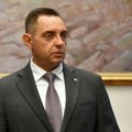 Vulin: Srpska vojska u svim ratovima nije izgubila nijednu zastavu, a cepaju je na novosadskim ulicama
