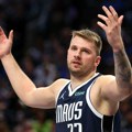 Luka Dončić pravi čuda na zagrevanju, a onda počne meč: Ništa ne može da pogodi, nešto se dešava!