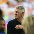 Ljubav Ane i švajnija je stvarno gotova - Bastijan uslikan sa novom devojkom! Nemci plasirali informacije koje su "zapalile"…