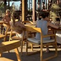 Ekskluzivni paparaco iz crne gore: Ovako Nataša Bekvalac uživa na Adi Bojani! Cela porodica na okupu, tu je i dadilja -…