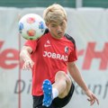 Ajntraht još jači u napadu - stigao najbolji Japanac u Bundesligi VIDEO