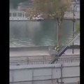 Isplivao šok snimak pljačke Luvra: Lopovi beže sa nakitom od 88 miliona evra! (video)