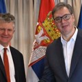 Vučić se sastao sa britanskim savetnikom za nacionalnu bezbednost: Razmenili smo mišljenja o unapređenju naših odnosa