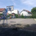 U toku rekonstrukcija sportskog terena na Maloj Vagi (FOTO)