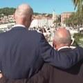 Bio je plav i bez pulsa, umirao mu je pred očima, ali slučajni prolaznik nije odustajao 45 minuta! Onda se dogodilo čudo…