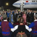 Kineski mediji bruje o dolasku sija: Vučić priredio jedinstven srdačan doček, Beograd ispunjen radosnom i prazničnom…