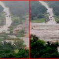 Horor snimak poplave - za 45 minuta reka porasla za 7,5 metara! Pogledajte stravičnu silu prirode: Drastičan skok broja mrtvih…