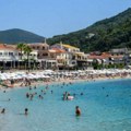 "Taj bol ne može da se opiše koliko je jak": Srpkinja nagazila na otrovnu ribu na plaži, krila se u pesku